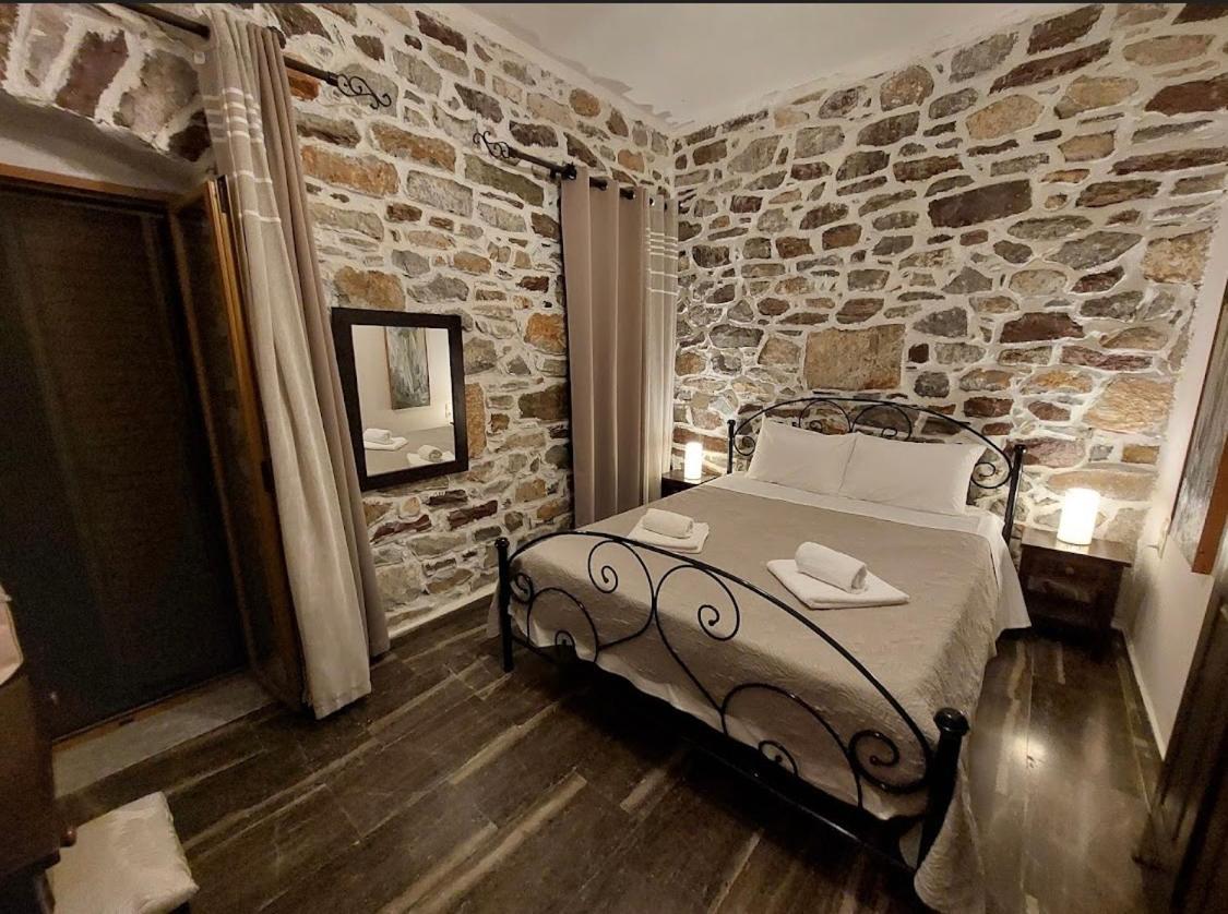 Castle Rizaraki Hotell Kokkala Exteriör bild